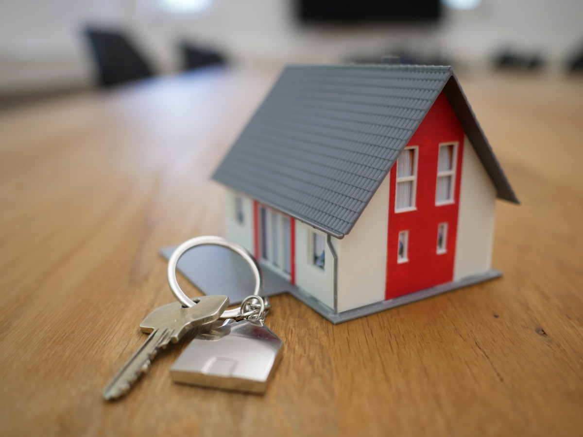 Illustration de l'article : Logement et immobilier en anglais : vocabulaire complet pour louer, acheter et déménager